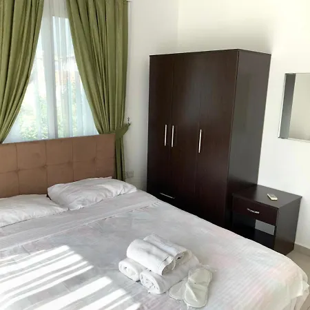 Luxury Two-bedroom In Amazing Place Lukomorye B5 Lägenhet *
