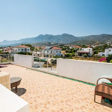 Apartament Luxury Two-bedroom In Amazing Place Lukomorye B5 *