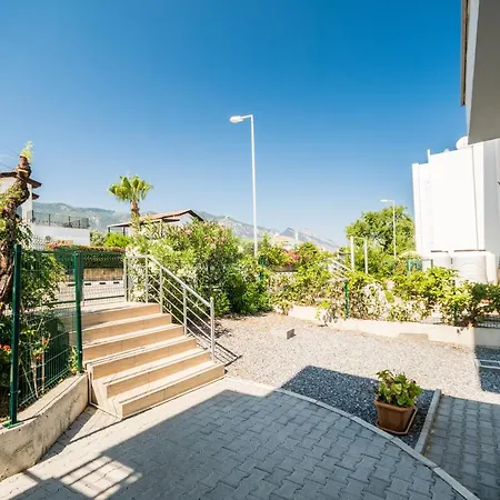 Luxury Two-bedroom In Amazing Place Lukomorye B5 Apartament