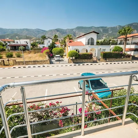 Luxury Two-bedroom In Amazing Place Lukomorye B5 *