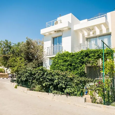 Luxury Two-bedroom In Amazing Place Lukomorye B5 Karavas (Northern Cyprus)